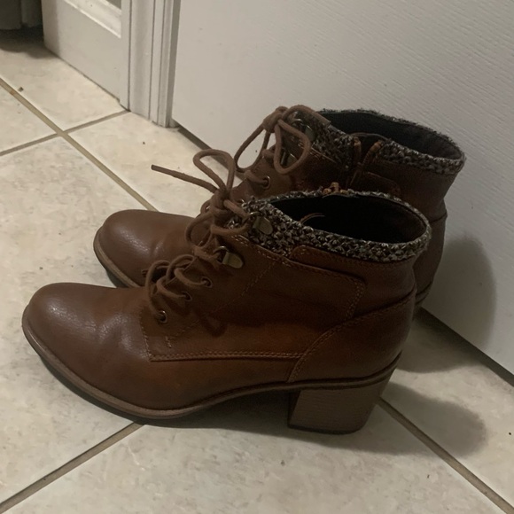 8 PAIRS WOMENS SHOES SIZE 8 / 1 MENS SIZE 11 BUNDLE - Picture 15 of 16